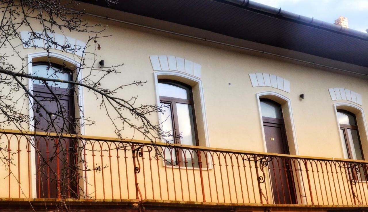 Lovelystay Oldtown Studio Brassó Kültér fotó